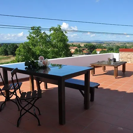 Charming House In Parada + Fireplace