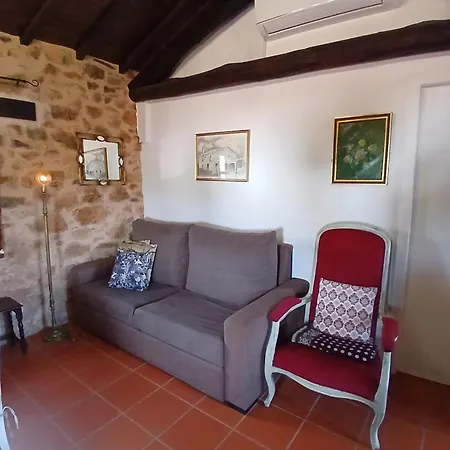 Charming House In + Fireplace * Parada (Braganca, Braganca)