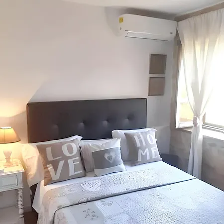 Charming House In + Fireplace Parada (Braganca, Braganca)