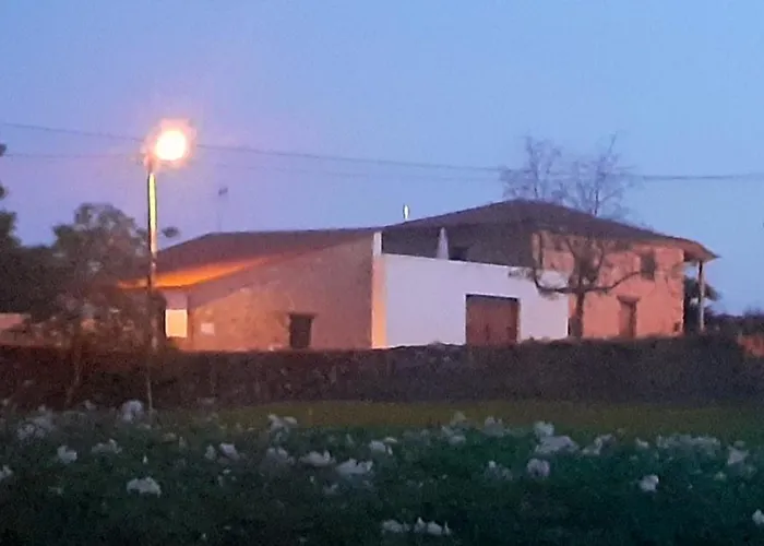 Charming House In + Fireplace 度假居 *